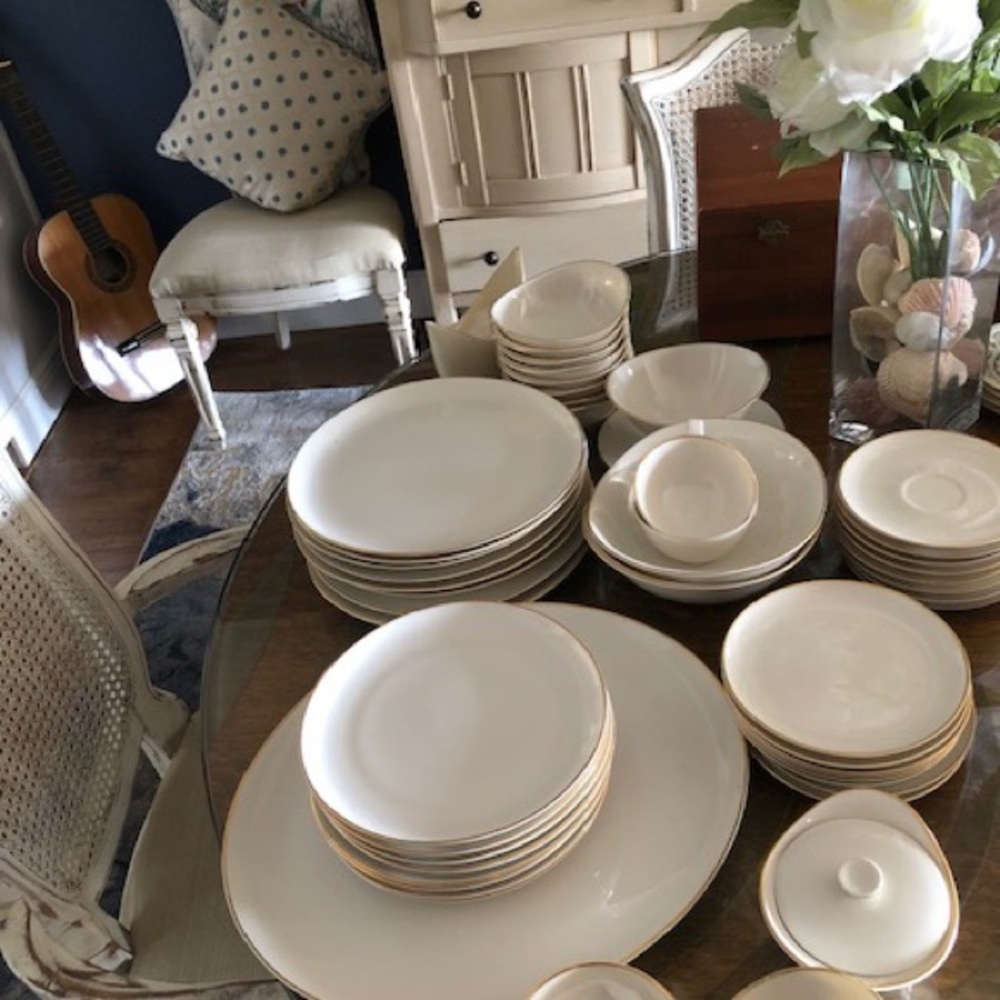 White Wedding Ring pattern Syracuse China